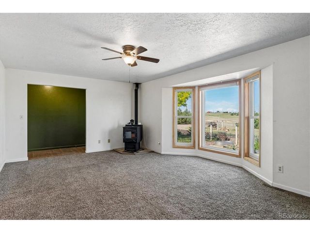 45412 Sun Country Dr, Elizabeth, CO 80107