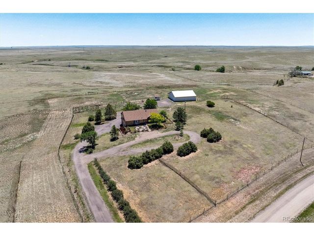 45412 Sun Country Dr, Elizabeth, CO 80107