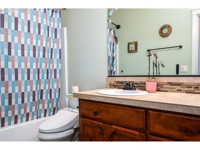 580 E AZALEA St, Yamhill, OR 97148