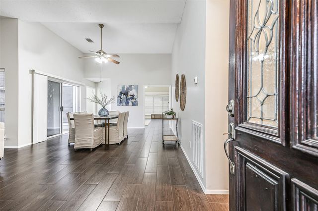 4011 Avanti Drive, Pearland, TX 77584