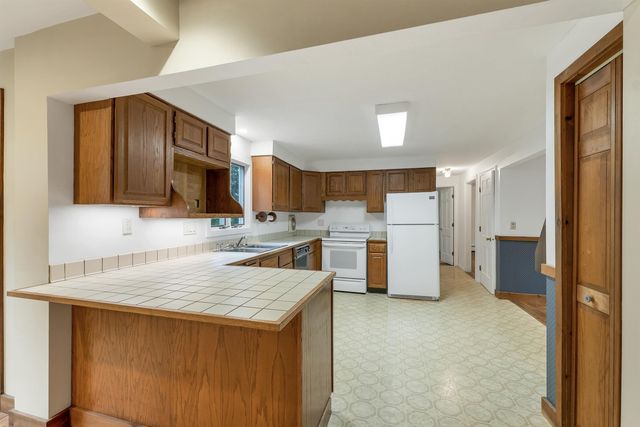 4 Highland Avenue, Goffstown, NH 03045
