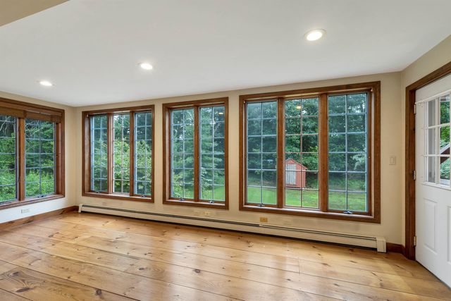 4 Highland Avenue, Goffstown, NH 03045
