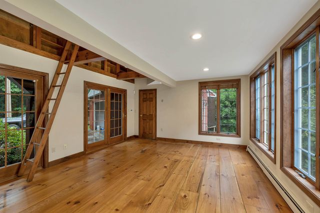 4 Highland Avenue, Goffstown, NH 03045