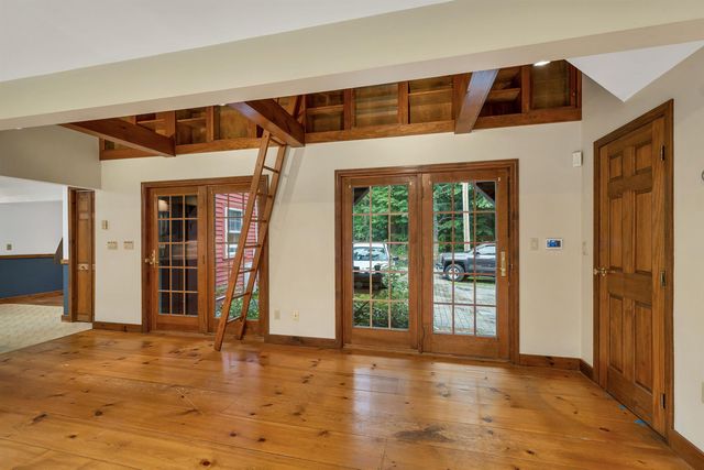 4 Highland Avenue, Goffstown, NH 03045