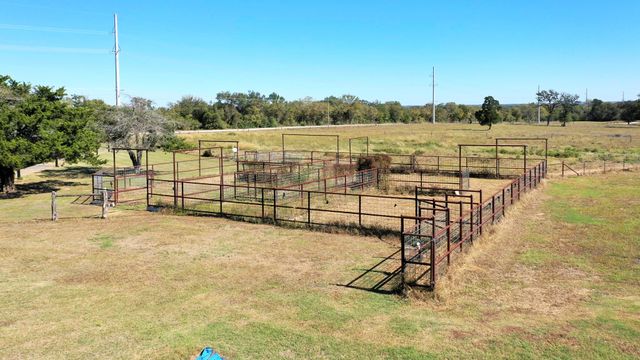 24644 Old Highway 6, Navasota, TX 77868