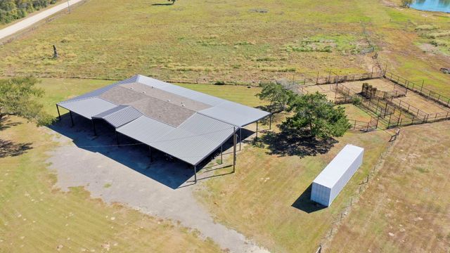 24644 Old Highway 6, Navasota, TX 77868