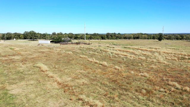 24644 Old Highway 6, Navasota, TX 77868