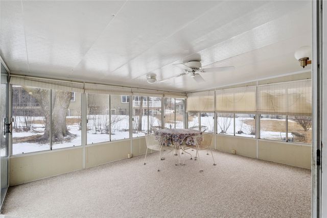 2135 Country Club Drive, Grinnell, IA 50112