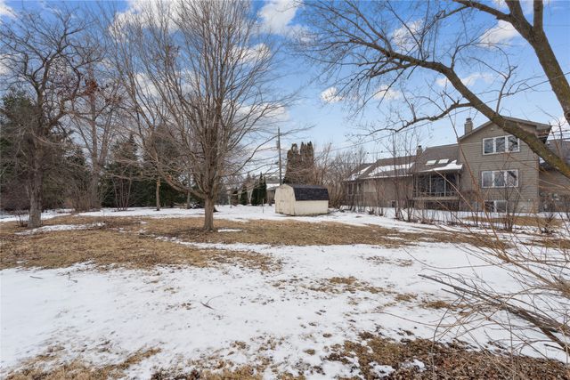 2135 Country Club Drive, Grinnell, IA 50112