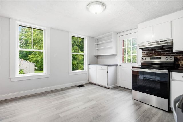 390A Main Street, West Newbury, MA 01985
