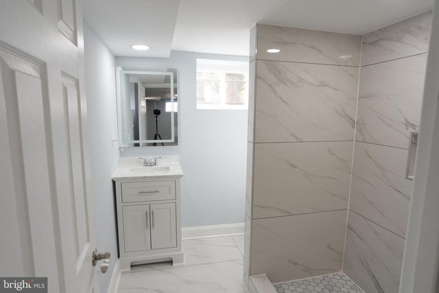 164 ELMIRA ST SW, Washington, DC 20032