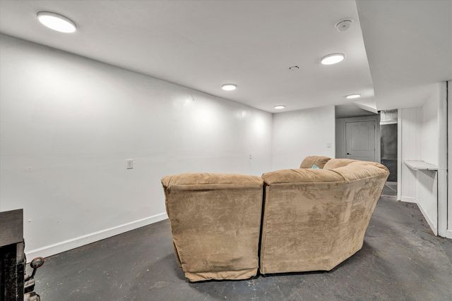 2095 Webster RD, Glade Hill, VA 24092