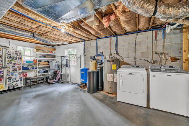 2095 Webster RD, Glade Hill, VA 24092