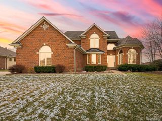 19852 Keats Court, Macomb Township, MI 48044