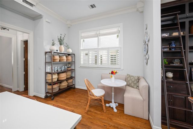 424 E 24th Street, Houston, TX 77008