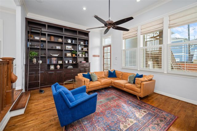 424 E 24th Street, Houston, TX 77008