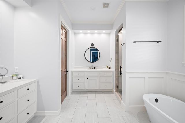 424 E 24th Street, Houston, TX 77008