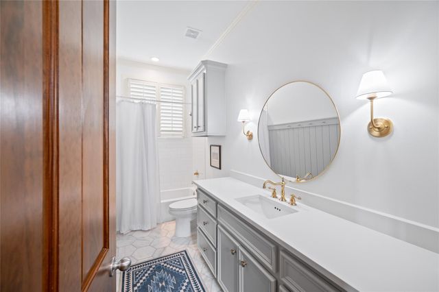 424 E 24th Street, Houston, TX 77008