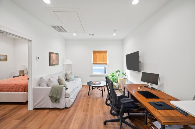 424 E 24th Street, Houston, TX 77008