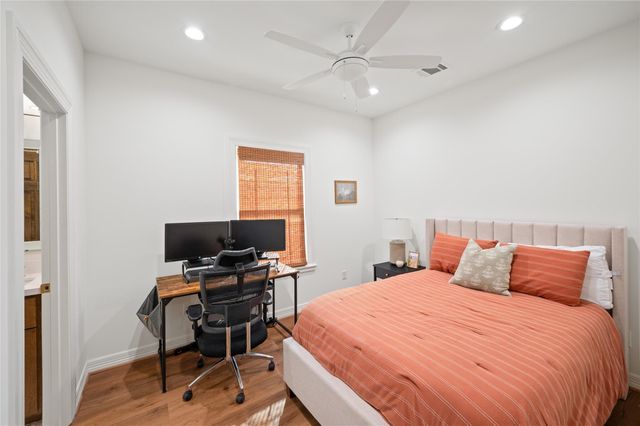 424 E 24th Street, Houston, TX 77008