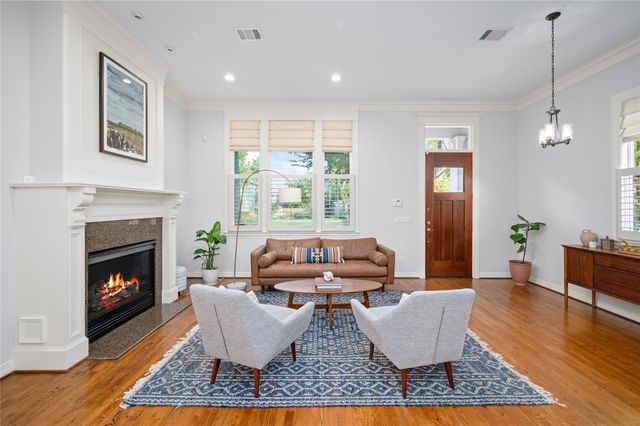 424 E 24th Street, Houston, TX 77008