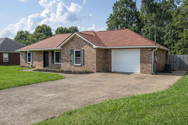 9008 Lomond Dr, Smyrna, TN 37167