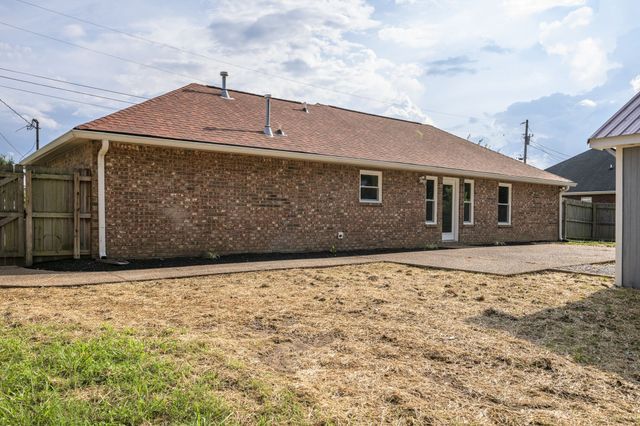 9008 Lomond Dr, Smyrna, TN 37167