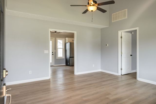 9008 Lomond Dr, Smyrna, TN 37167