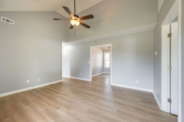 9008 Lomond Dr, Smyrna, TN 37167