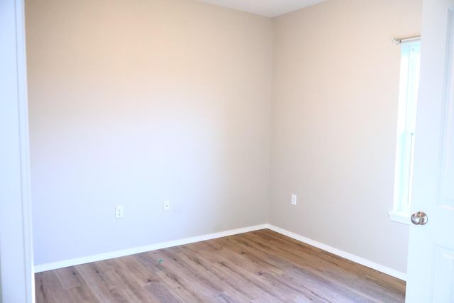 4377 N Toby Avenue, Springfield, MO 65803