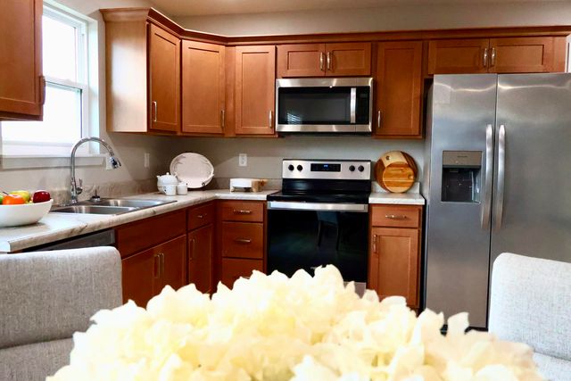 4377 N Toby Avenue, Springfield, MO 65803