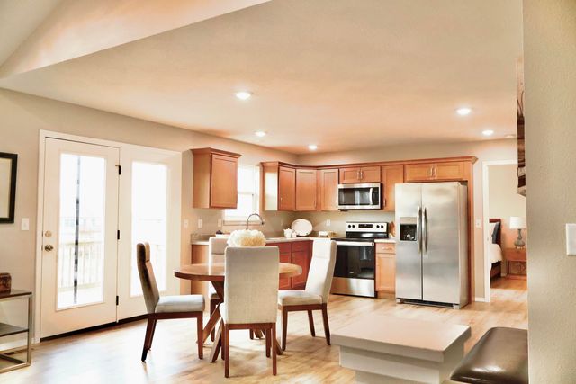 4377 N Toby Avenue, Springfield, MO 65803