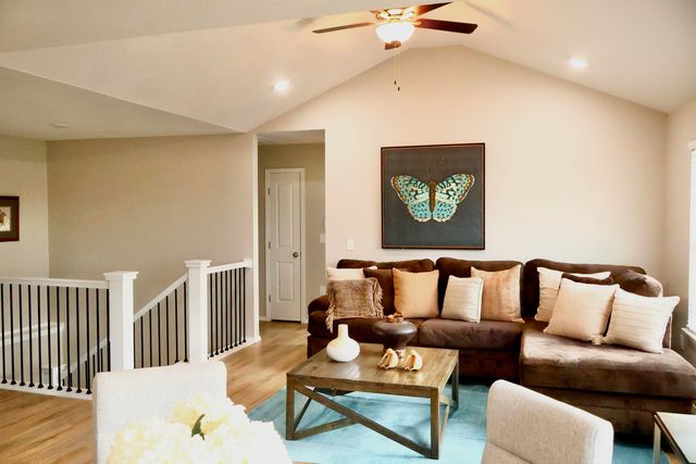 4377 N Toby Avenue, Springfield, MO 65803