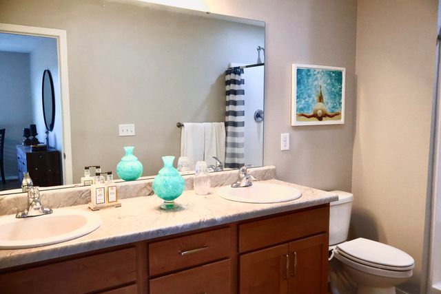 4377 N Toby Avenue, Springfield, MO 65803