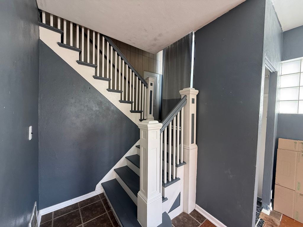 930 W Park Avenue, Joliet, IL 60436 — photo 3