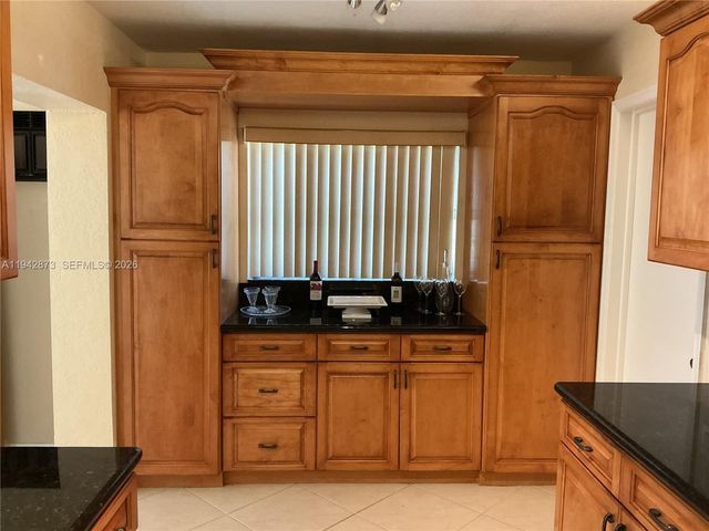 8604 NW 59th Pl, Tamarac, FL 33321