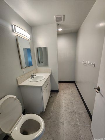 311 Puuhue Place, Honolulu, HI 96817