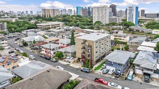 311 Puuhue Place, Honolulu, HI 96817