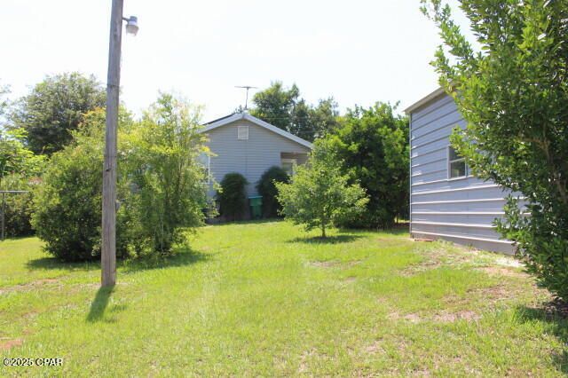 2100 3rd Avenue, Sneads, FL 32460