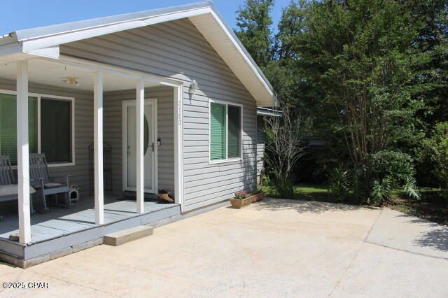 2100 3rd Avenue, Sneads, FL 32460