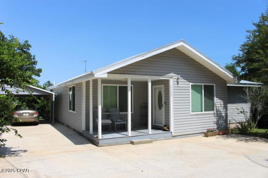 2100 3rd Avenue, Sneads, FL 32460