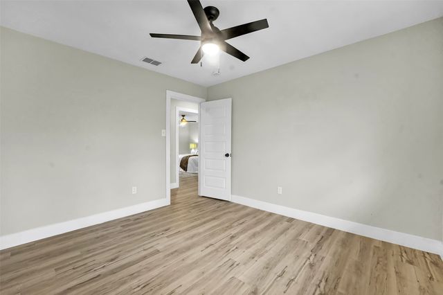 6916 Rebel Road, Forest Hill, TX 76140