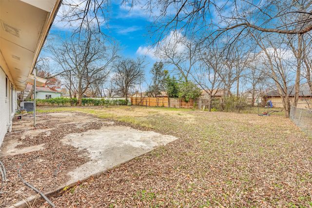6916 Rebel Road, Forest Hill, TX 76140