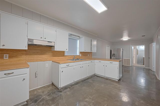 8017 Colorado Street, Wharton, TX 77488