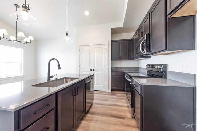 345 E Chevy Dr., Boise, ID 83716