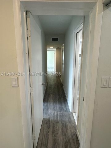 2025 NW 191st St, Miami Gardens, FL 33056