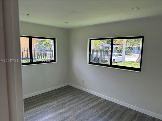 2025 NW 191st St, Miami Gardens, FL 33056