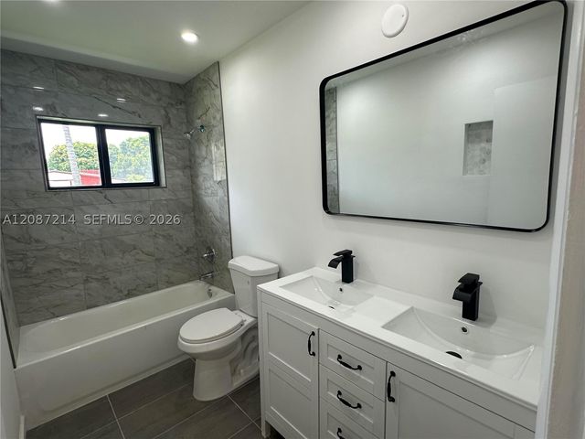 2025 NW 191st St, Miami Gardens, FL 33056