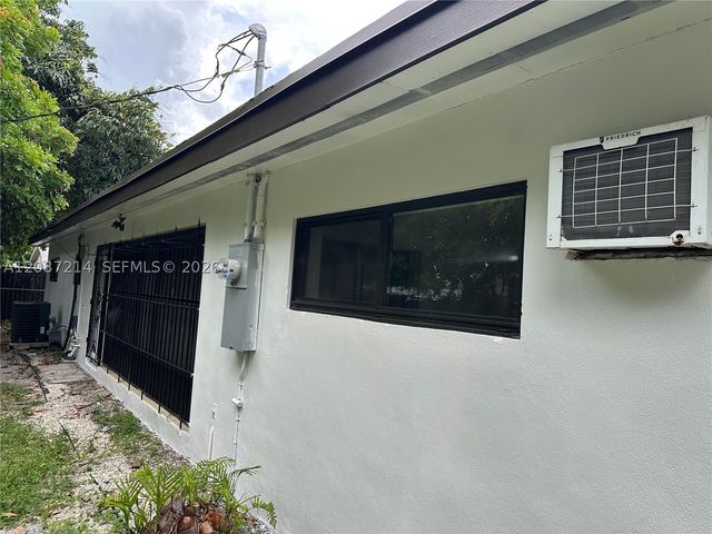 2025 NW 191st St, Miami Gardens, FL 33056