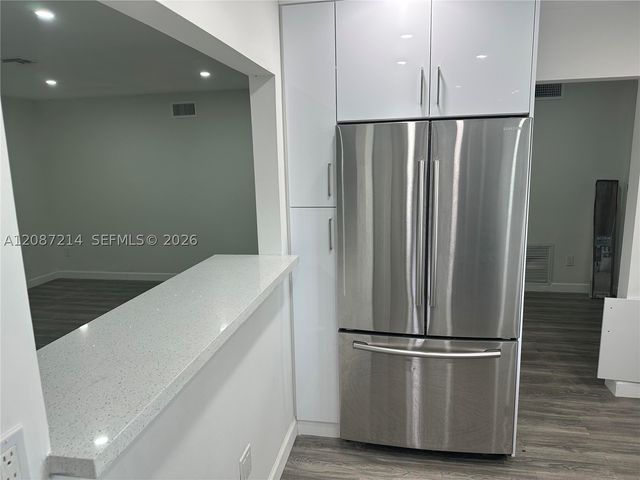2025 NW 191st St, Miami Gardens, FL 33056